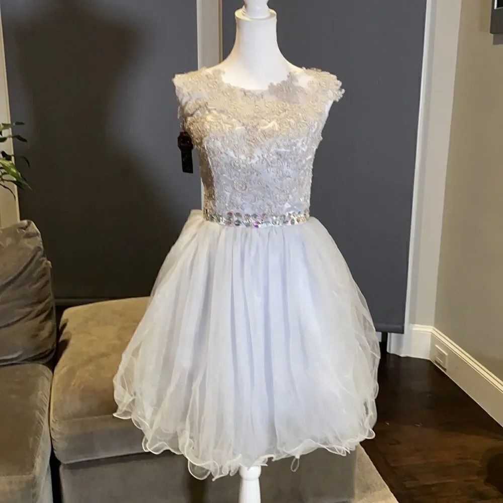 Women’s Short Prom Party Dress Size 4 NWT **READ DESCRIPTION